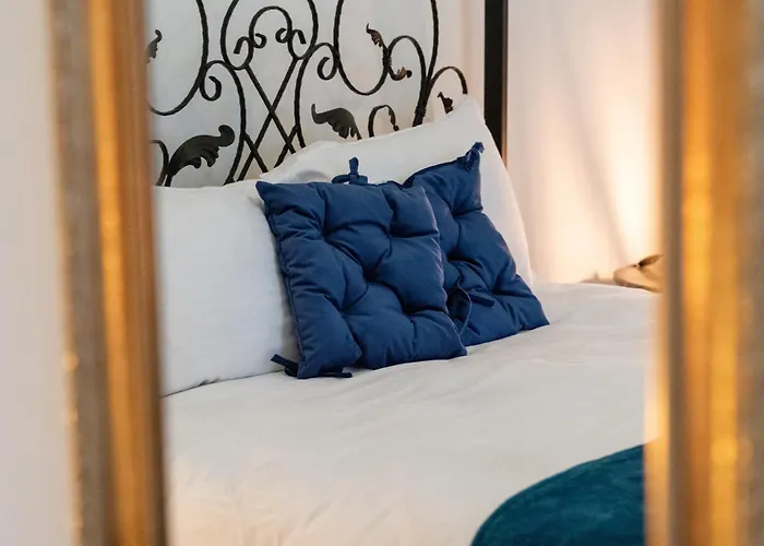 Villa Historic Palace In Main Square-unirii Plazza