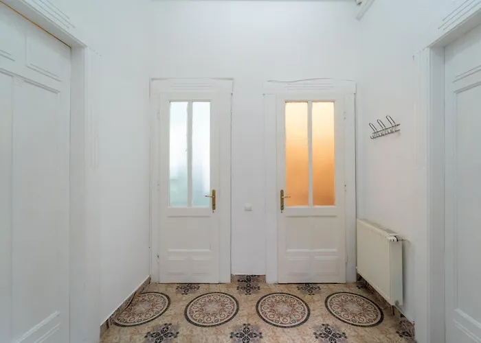 Villa Historic Palace In Main Square-unirii Plazza Cluj-Napoca