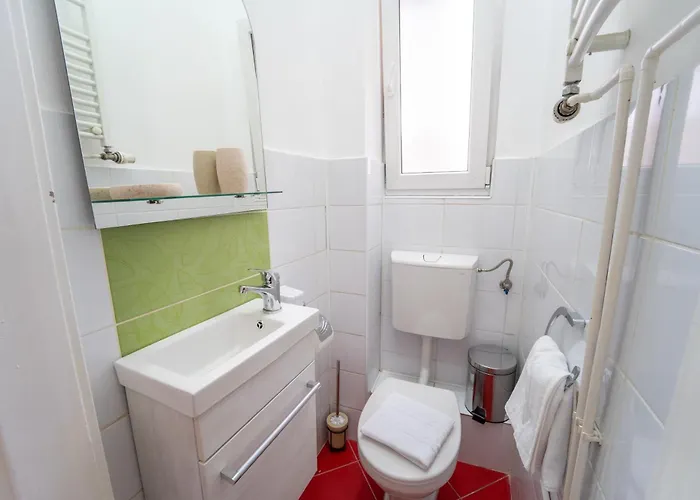 Historic Palace In Main Square-unirii Plazza * Cluj-Napoca