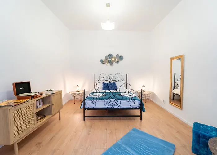 Villa Historic Palace In Main Square-unirii Plazza