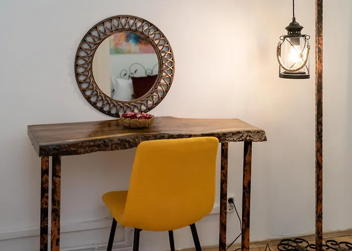 Villa Historic Palace In Main Square-unirii Plazza *