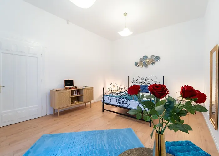 Villa Historic Palace In Main Square-unirii Plazza Cluj-Napoca