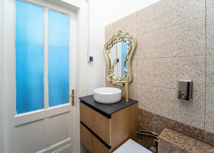 Historic Palace In Main Square-unirii Plazza Villa *