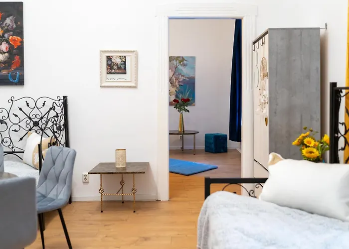 Villa Historic Palace In Main Square-unirii Plazza *